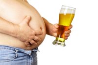 Šokující predikce známého lékaře: Splasknou nám pivní pupky?!