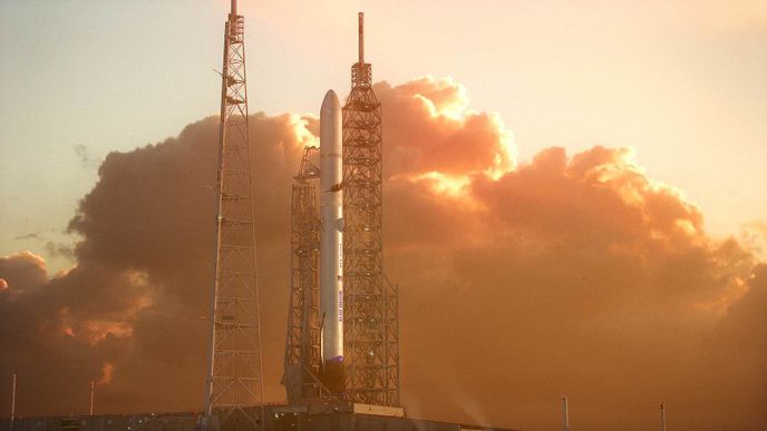 Raketa New Glenn společnosti Blue Origin před startem na mysu Canaveral