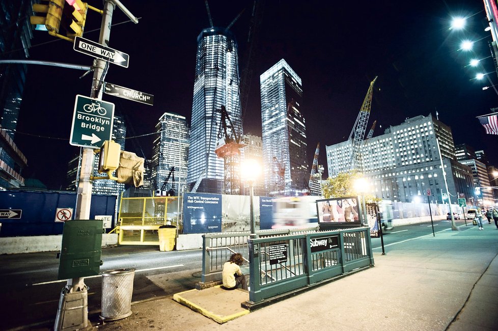 Ground Zero není nyní tak do očí bijící dominantou, má ale připomínat hrůznou tragédii