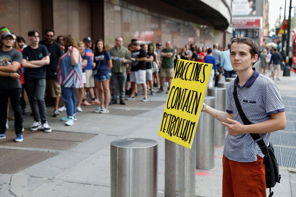 Protest proti očkování proti covidu v New Yorku (21.6.2021)