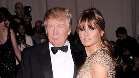 Miliardář Donald Trump s novou manželkou Melanií Trump ze Slovinska. Ta je o 24 let mladší...