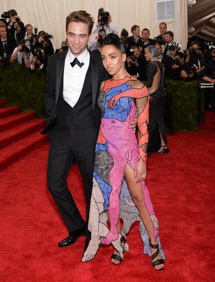 Robert Pattinson a jeho přítelkyně FKA Twigs.