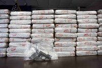 Zadrželi mexickou loď pašující kokain: Na palubě ho bylo 7,3 tuny za 4,5 miliardy korun