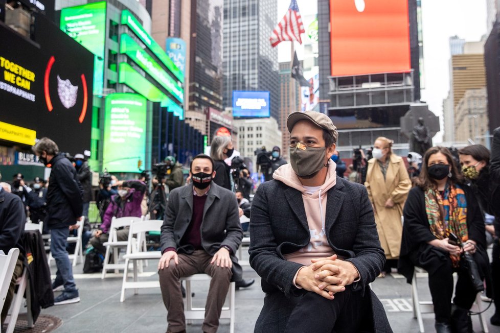 Spuštění očkovacího centra na Broadwayi v samotném centru New Yorku (12. 4. 2021) Spuštění očkovacího centra na Broadwayi v samotném centru New Yorku (12. 4. 2021)