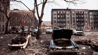 New York během ekonomické krize 70. let: Zločin, korupce a prostitutky