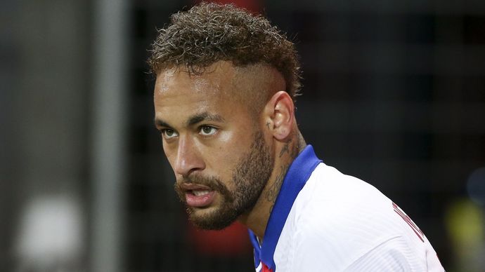 Brazilec Neymar je dlouholetou oporou PSG