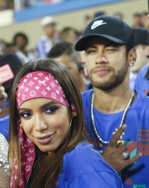 Rodí se nový pár fotbalista Neymar a zpěvačka Anitta?