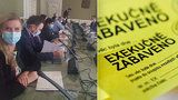 „Lidé přišli i o dům.“ Farský kritizuje nezákonné exekuce, Benešová ukázala na soud