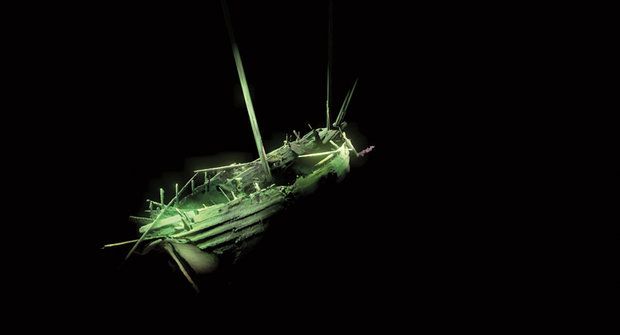 Záhada neznámé lodi: 500 let pod vodou