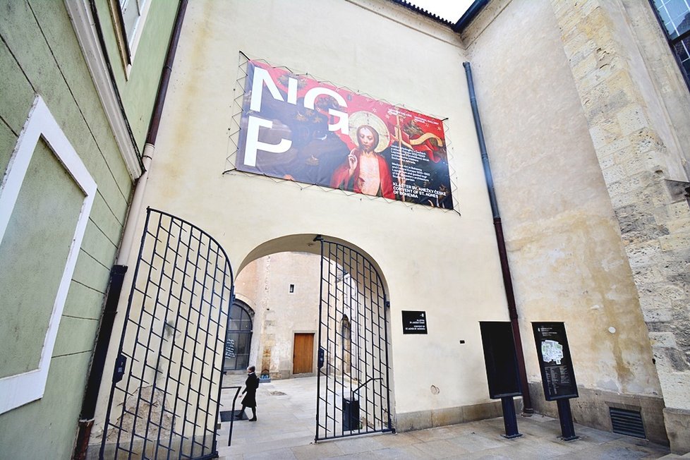 Poslední letošní výstavou Národní galerie Praha je výstava v Anežském klášteře věnovaná krásným madonám