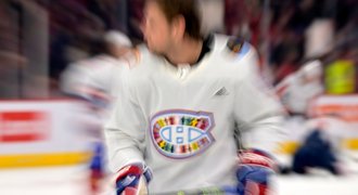 Speciální designy dresů zmizí z NHL: Po kauze s Pride Night liga upustí od duhových úborů