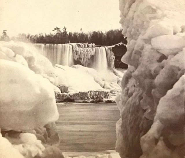 Niagarské vodopády na začátku 20. století.