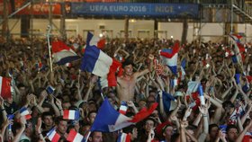 Fotbalová fanzóna v Nice během šampionátu
