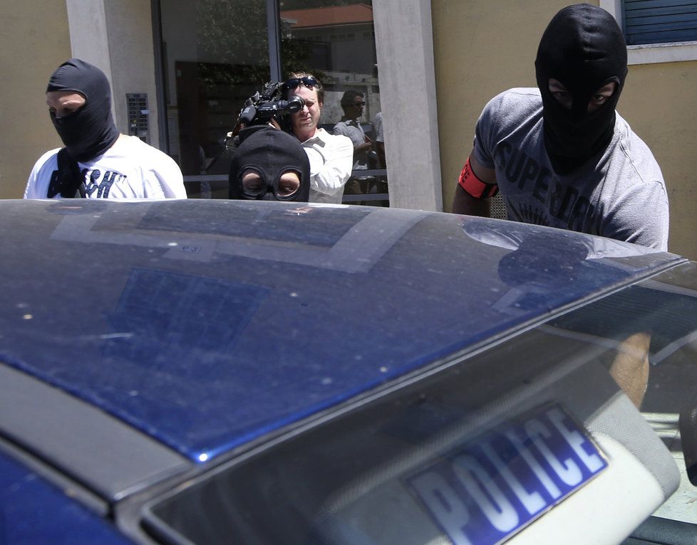 Policie zatýká podezřelé z podílu na útok v Nice.