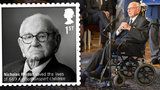 Britská pošta vyslyšela židovskou petici: Prodává známky s Wintonem