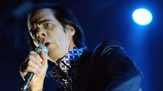 Zpěvák Nick Cave autentický, ale slabší