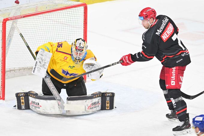 Motor vedl v Hradci 2:0, pak sám sebe vypnul. Jak to teď bude mít s gólmany? Motor vedl v Hradci 2:0, pak sám sebe vypnul. Jak to teď bude mít s gólmany?