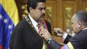 Nicolás Maduro skládá přísahu jako dočasný prezident Venezuely