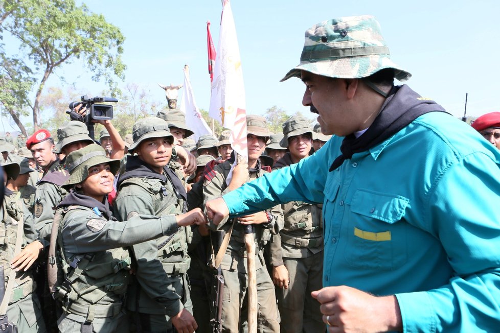 Nicolás Maduro navštívil vojenské výcvikové středisko v El Pau.