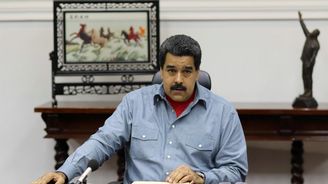 Venezuele hrozí politický a hospodářský převrat, Maduro bojuje o přežití