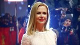 Královna červeného koberce na Berlinale: Nicole Kidman, tobě, že je 47 let?