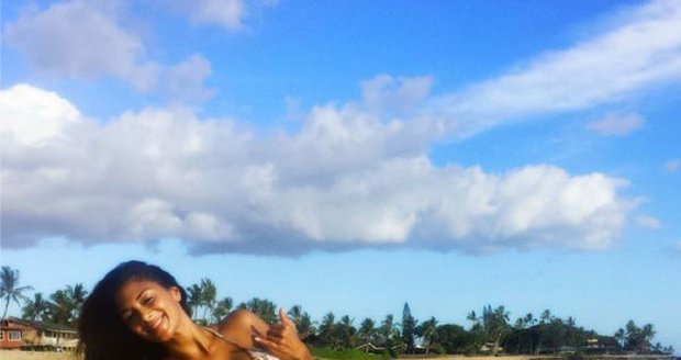 Nicole Scherzinger si užívá na Havaji