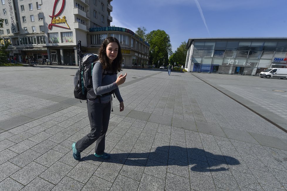 Česká studentka Nicolette Havlová se vydala pěšky do Banátu a dál do Istanbulu