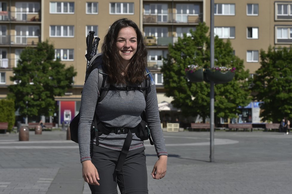 Česká studentka Nicolette Havlová se vydala pěšky do Banátu a dál do Istanbulu