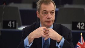 Další „zbabělec“ po Brexitu: Šéf UKIPU, euroskeptik Farage ohlásil rezignaci.