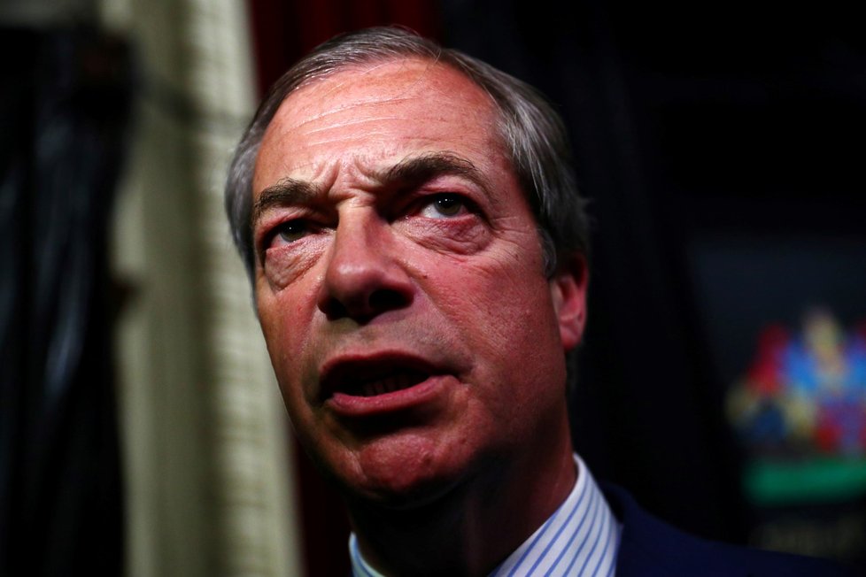 Lídr Strany pro brexit  Nigel Farage