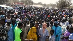 Rozdělování humanitární pomoci v Nigeru skončilo tragicky.