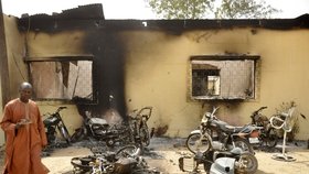 Nigérií zasáhlo v pátek večer na 20 explozí a přestřelek