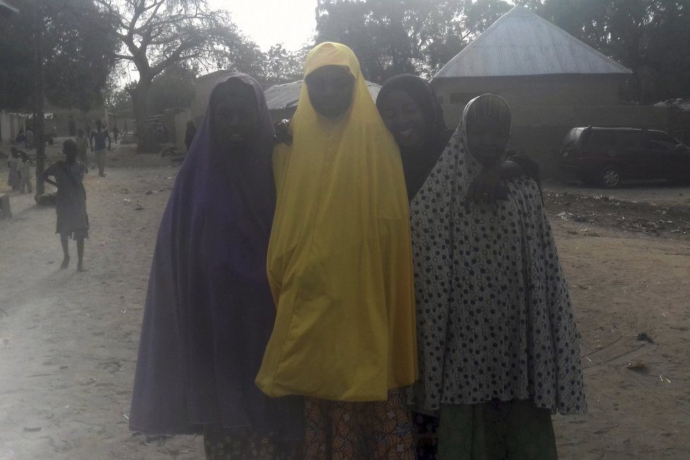 Boko Haram ze školy v Dapchi unesla přes 100 školaček.