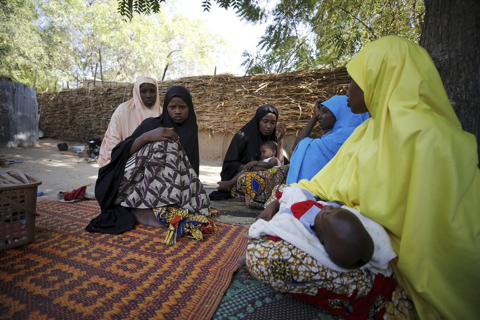 Boko Haram ze školy v Dapchi unesla přes 100 školaček.