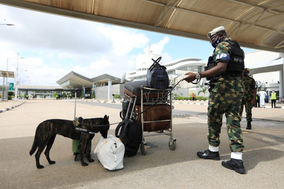 V nigerijské Abuji se znovu otevřelo letiště. (8. 6. 2020)