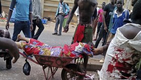 Dva výbuchy v nigerijském Josu mají na svědomí islámští separatisté. Bilance je katastrofální - Nejméně 118 mrtvých, některá média zmiňují až 300.