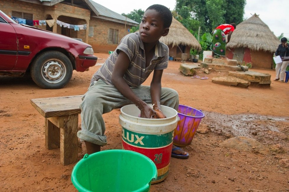 Ve farmářské komunitě v jižní Nigérii mluví ženy jinak než muži. Vesničané tento fakt nazývají darem od boha.  (ilustrační foto)