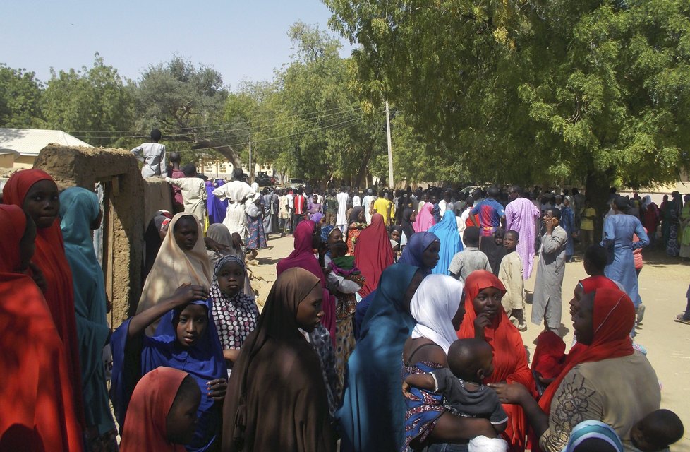 Nigerijské vládě se podařilo vyjednat propuštění školaček, které v únoru unesla teroristická organizace Boko Haram.