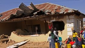 Muslimové v Nigerii pobili mačetami stovky lidí