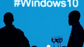 Nechtěný Windows 10 uživatelce vyřadil počítač. Teď dostala čtvrt milionu