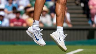 Od limitovaných edic po ryzí zlato: Nejdražší tenisky stojí víc než dům. Podívejte se na top 10 Od limitovaných edic po ryzí zlato: Nejdražší tenisky stojí víc než dům. Podívejte se na top 10