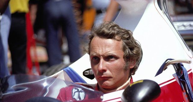 Zemřel šampion Formule 1 Niki Lauda (†70): Přežil vlastní smrt, legenda zůstane