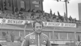 Zemřel šampion Formule 1 Niki Lauda.