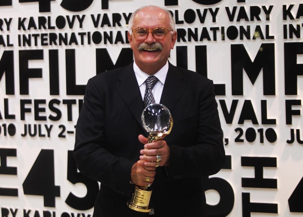 Ruský herec a režisér Nikita Michalkov byl v roce 2010 na filmovém festivalu v Karlových Varech