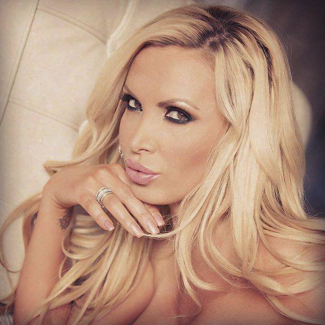 Nikki Benz