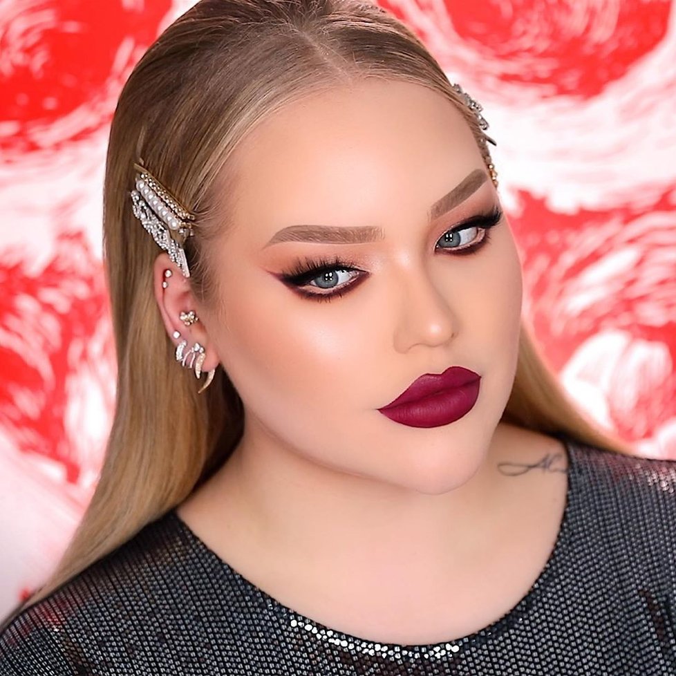 NikkieTutorials přiznala, že byla muž.