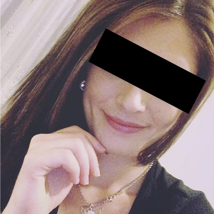 Nikola B. řídila vůz. Při havárii zemřela. Nikola B. řídila vůz. Při havárii zemřela.
