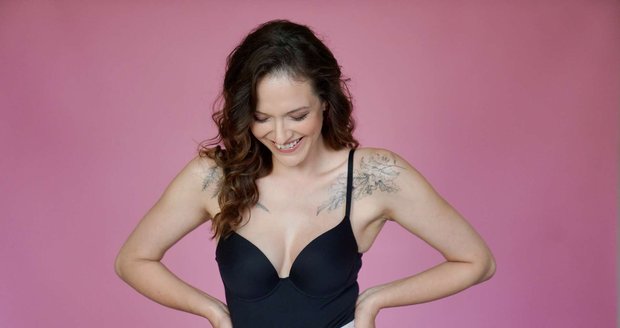 Nikola Zámečníková šíří osvětu o nádorech prsů.