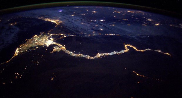 Nil vyfocený z vesmíru: Jako obří egyptská kobra světla