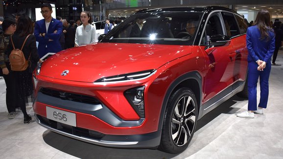 Šanghaj 2019: Nio ES6 je čínský elektromobil s tváří Citroënu. A jeho infotainment na vás civí